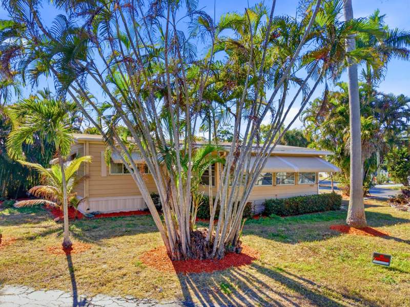 2 bedroom Manufactured Home at 8903 Oak Street, Pine Grove Village, Boynton Beach — photo 5