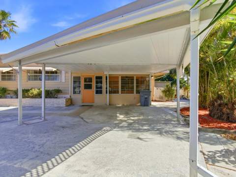 8903 Oak Street, Boynton Beach FL - photo 7 of 42