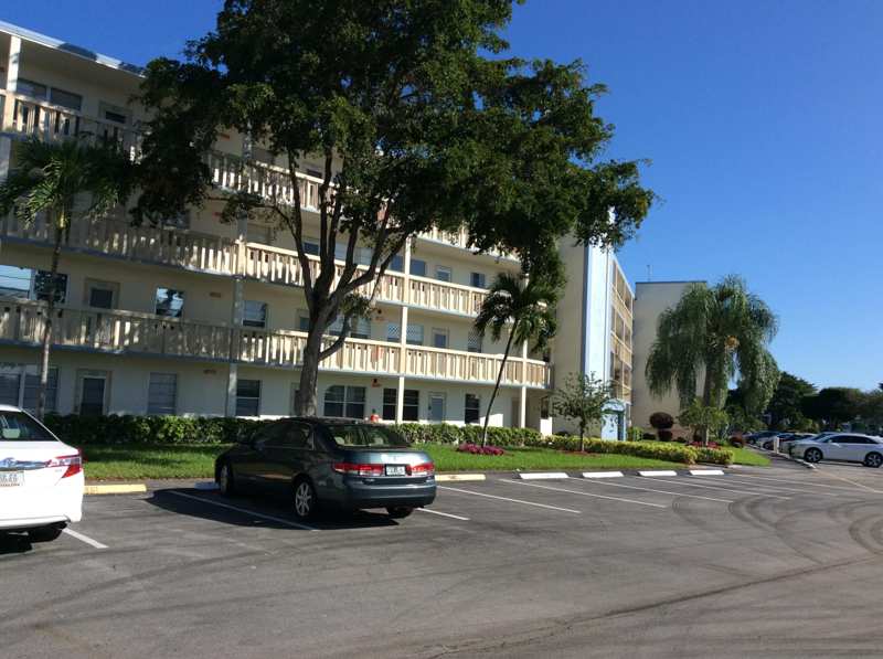 2 bedroom Condominium at 3063 Ainslie D, Century Village, Boca Raton — photo 1