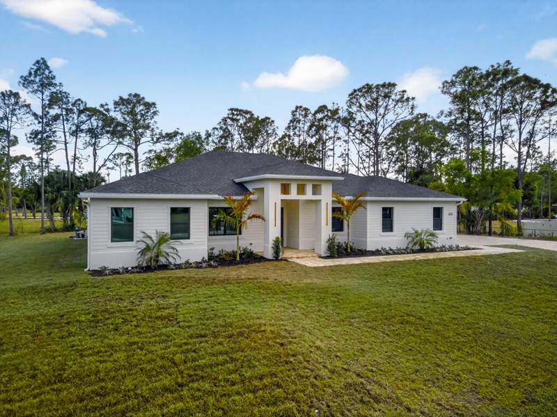 4 bedroom Single Family Residence at 14736 69th Street, Loxahatchee, Loxahatchee — photo 2