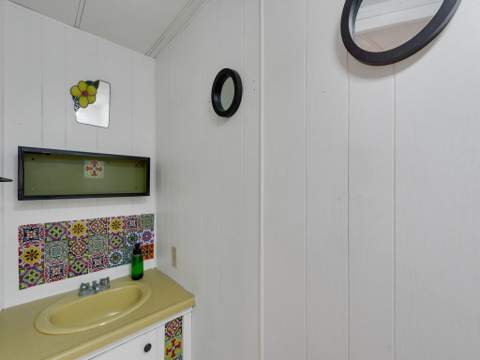335 NE Tropicalia Lane, Jensen Beach FL - photo 21 of 34