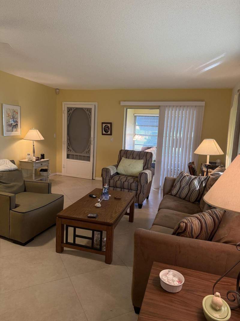 2 bedroom Villa at 3311 Valley Road #D, Pine Point Villas Cond A Thru I, Boynton Beach — photo 5