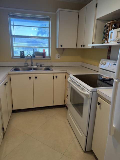 3311 Valley Road #D, Boynton Beach FL - photo 14 of 33