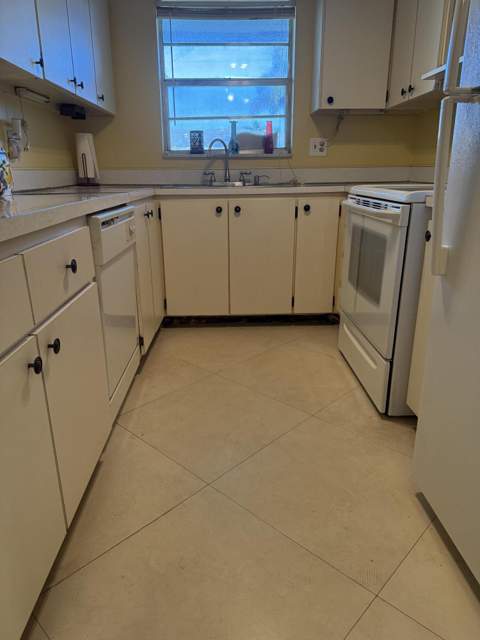 3311 Valley Road #D, Boynton Beach FL - photo 15 of 33