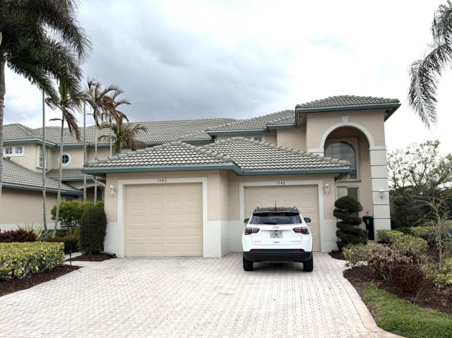 1546 SE Prestwick Lane #12d