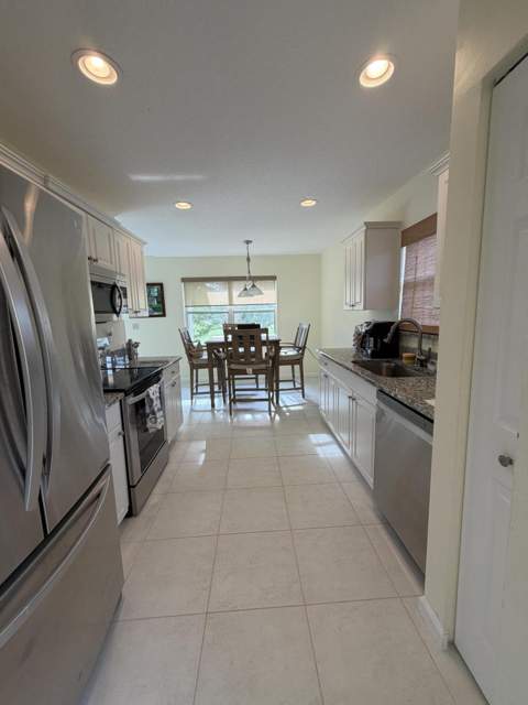 1546 SE Prestwick Lane #12d, Port St. Lucie FL - photo 12 of 36