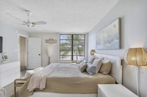 5722 Coral Lake Drive #210, Margate FL - photo 19 of 34