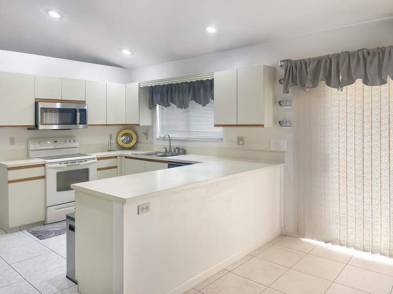 3 bedroom Single Family Residence at 9525 El Clair Ranch Road, Sun Valley 2, Boynton Beach — photo 3