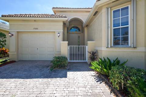 7086 Del Corso Lane, Delray Beach FL - photo 7 of 66