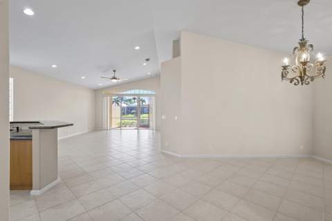 7086 Del Corso Lane, Delray Beach FL - photo 12 of 66