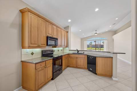 7086 Del Corso Lane, Delray Beach FL - photo 18 of 66