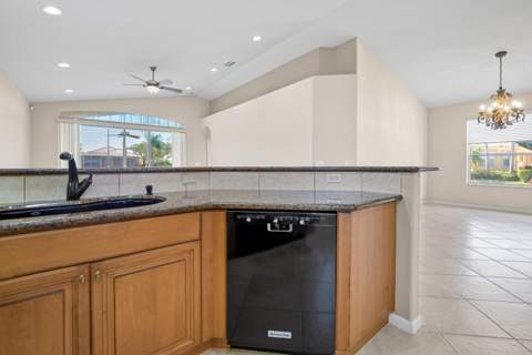 7086 Del Corso Lane, Delray Beach FL - photo 21 of 66
