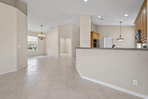 7086 Del Corso Lane, Delray Beach FL - photo 23 of 66