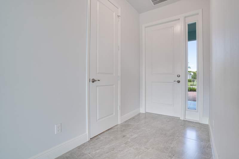 4 bedroom Single Family Residence at 388 SW Vista Lake Drive, Sawgrass Lakes Phase 3A, Port St. Lucie — photo 5