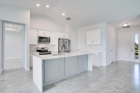 388 SW Vista Lake Drive, Port St. Lucie FL - photo 6 of 52