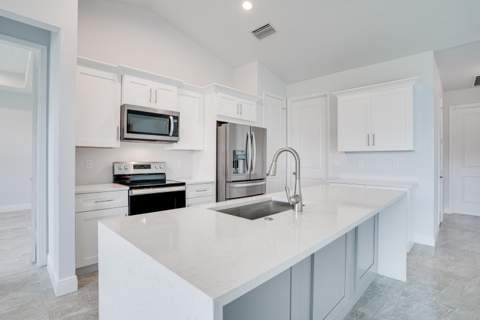 388 SW Vista Lake Drive, Port St. Lucie FL - photo 8 of 52