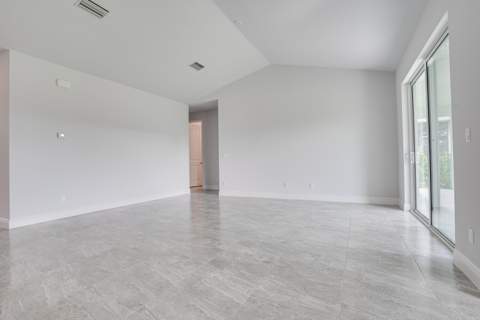 388 SW Vista Lake Drive, Port St. Lucie FL - photo 13 of 52