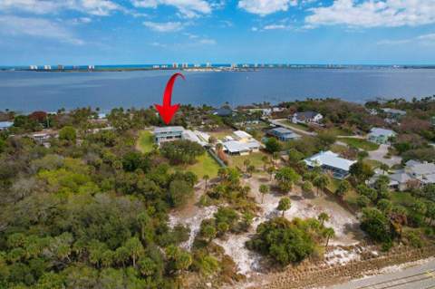 3712 E Mockingbird Hill, Jensen Beach FL - photo 14 of 62