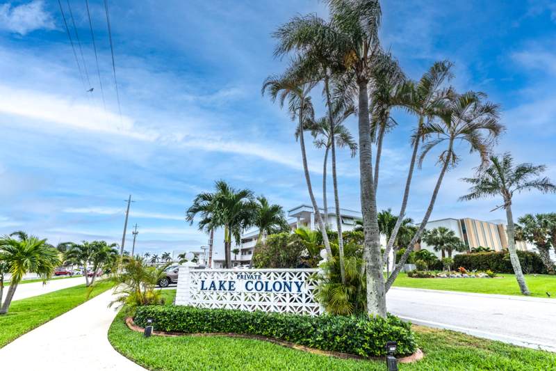 2 bedroom Stock Cooperative at 130 Doolen Court #108, Lake Colony Apts Two Inc, North Palm Beach — photo 3