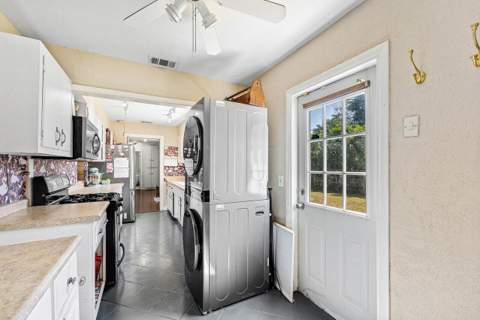 102 NE 22nd Street, Delray Beach FL - photo 15 of 26