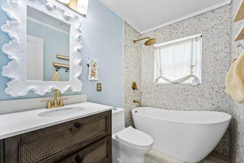 102 NE 22nd Street, Delray Beach FL - photo 21 of 26