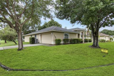 1198 SE Petunia Avenue, Port St. Lucie FL - photo 7 of 35