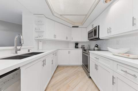 100 SE 5th Avenue #102, Boca Raton FL - photo 10 of 33