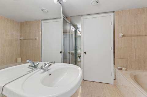 100 SE 5th Avenue #102, Boca Raton FL - photo 13 of 33