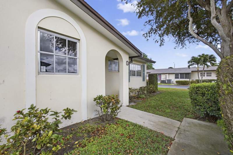 2 bedroom Villa at 2960 Ashley Drive #D, Cresthaven Villas 6 Condo, West Palm Beach — photo 3