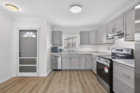 2960 Ashley Drive #D, West Palm Beach FL - photo 9 of 47