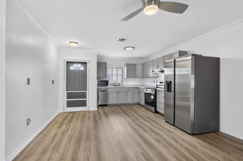 2960 Ashley Drive #D, West Palm Beach FL - photo 14 of 47