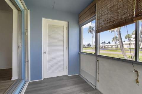 2960 Ashley Drive #D, West Palm Beach FL - photo 23 of 47