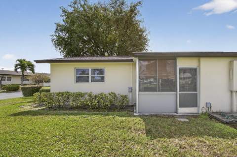 2960 Ashley Drive #D, West Palm Beach FL - photo 24 of 47