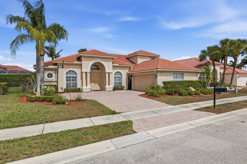 5 bedroom Single Family Residence at 3710 Victoria Road, Hamilton Bay Sec 1A And 1B, West Palm Beach — photo 1