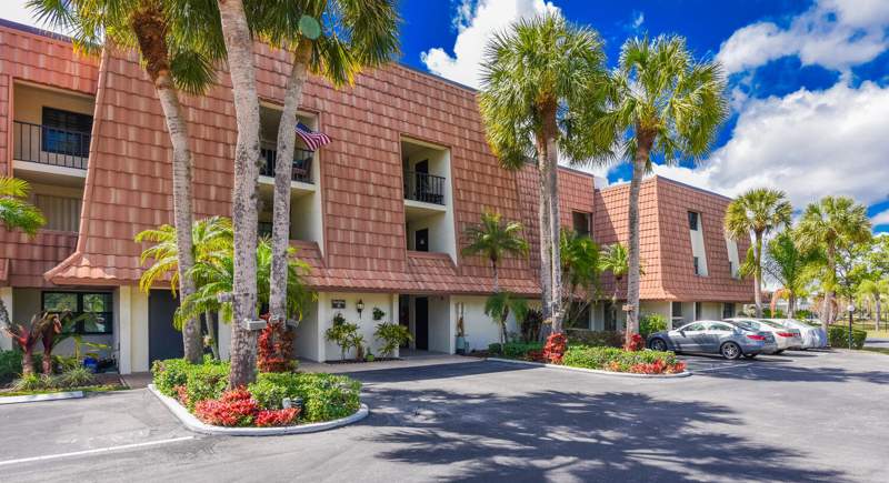 2 bedroom Condominium at 3100 SE Pruitt Road #H-104, Tarpon Bay Yacht Club Condominium H, Port St. Lucie — photo 2