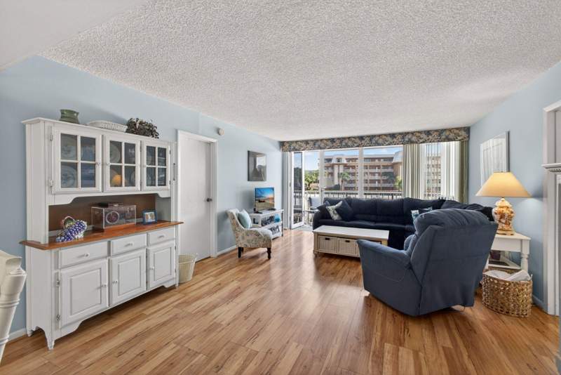 2 bedroom Condominium at 336 Golfview Road #207, Gemini Condo, North Palm Beach — photo 3