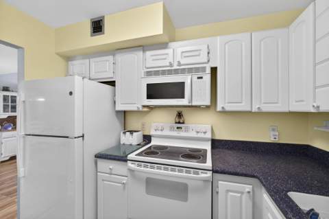 336 Golfview Road #207, North Palm Beach FL - photo 22 of 52
