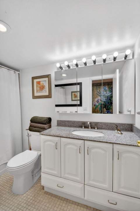 3524 Via Poinciana #303, Lake Worth FL - photo 21 of 46