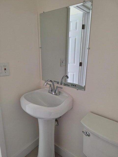 360 Barraclough Street, Fort Pierce FL - photo 9 of 43