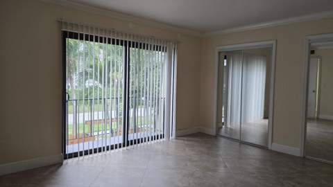 257 Lake Arbor Drive, Palm Springs FL - photo 9 of 18