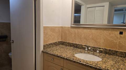 257 Lake Arbor Drive, Palm Springs FL - photo 10 of 18
