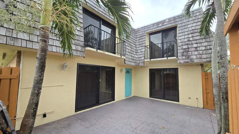 2 bedroom Townhouse at 257 Lake Arbor Drive, Lakewood Of Palm Springs, Palm Springs — photo 5