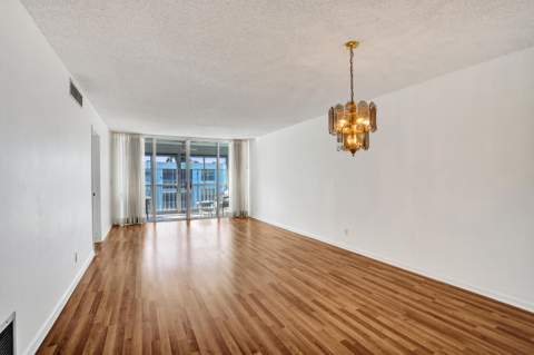 2012 S Federal Highway #404, Boynton Beach FL - photo 9 of 25
