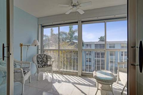 2012 S Federal Highway #404, Boynton Beach FL - photo 14 of 25