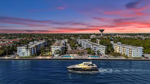 2012 S Federal Highway #404, Boynton Beach FL - photo 16 of 25