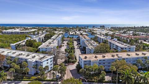 2012 S Federal Highway #404, Boynton Beach FL - photo 18 of 25