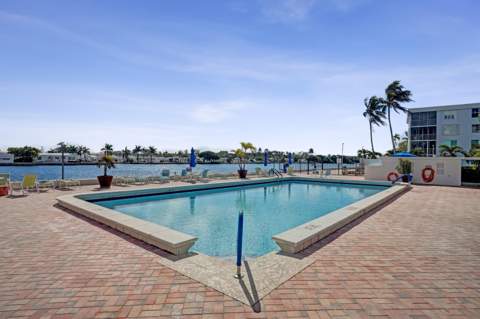 2012 S Federal Highway #404, Boynton Beach FL - photo 19 of 25