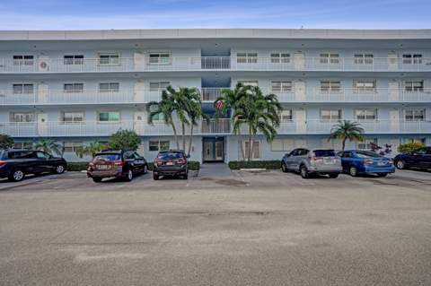 2012 S Federal Highway #404, Boynton Beach FL - photo 12 of 25