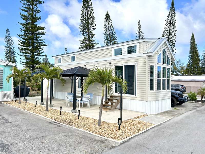2 bedroom Manufactured Home at 875 NE 48 Th Street #Lot 393, Highland Park Rv, Pompano Beach — photo 1