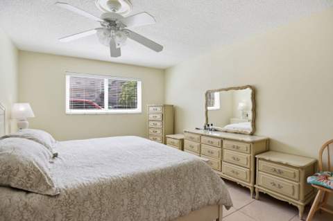 721 Lori Drive #113, Palm Springs FL - photo 20 of 37
